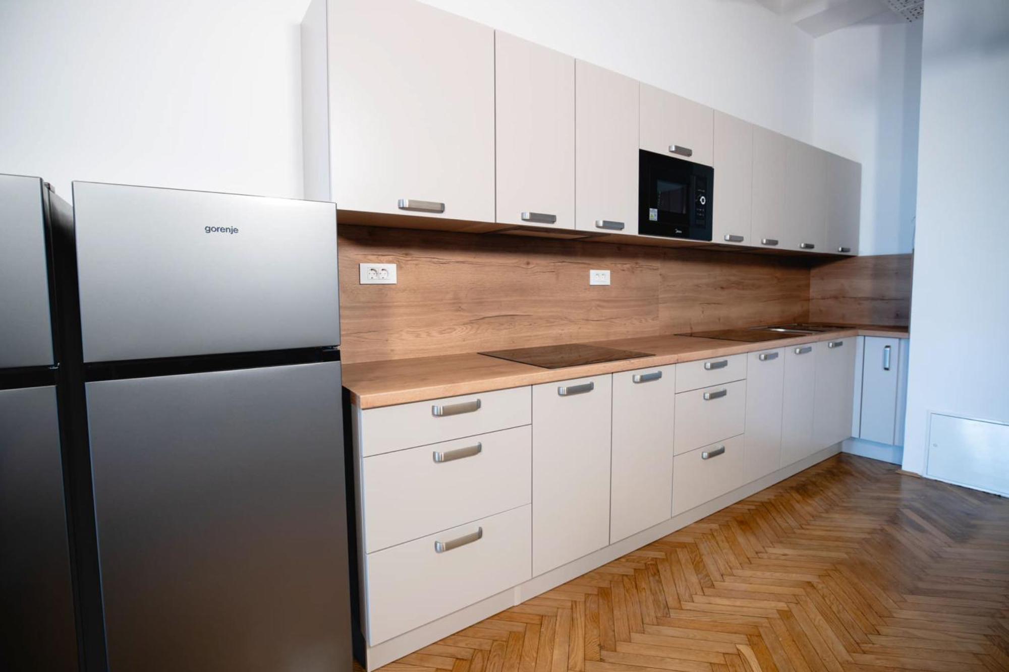 Cafdorm Hostel Maribor Buitenkant foto